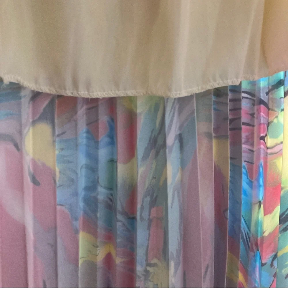 Multicolored Abstract Satin Pleated Skirt - Size Small - Picture 8 of 11